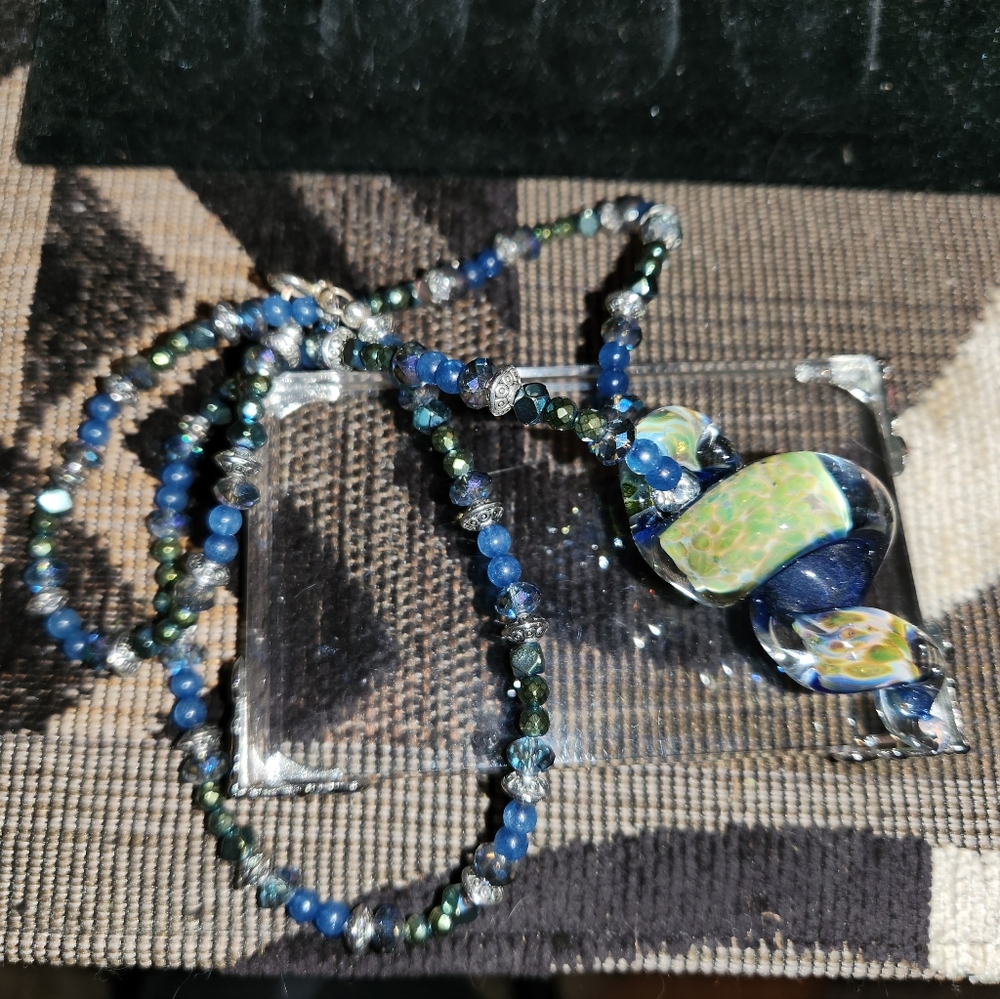 Women's 925 Beaded Glass Shell Necklace on 925 Silver Wire with 925 Clasp